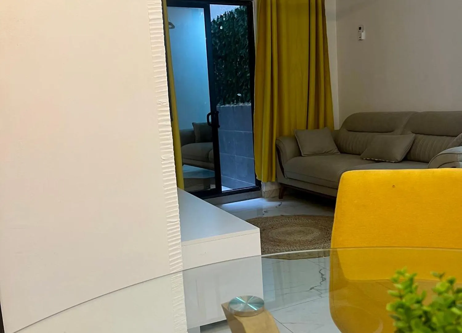 Studios Meubles Luxes Ouest-Foire Dakar 0*,  Senegal